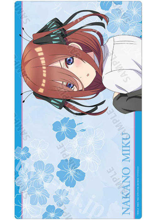 映画『五等分の花嫁』 描き下ろしイラスト 中野三玖 衣装交換ver. プレイマット | 販売 | サプライ