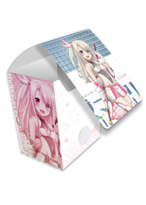 劇場版「Fate/kaleid liner プリズマ☆イリヤ Licht 名前の無い少女」 描き下ろしデッキケース 『イリヤ／レースクイーン』 | 販売 | サプライ